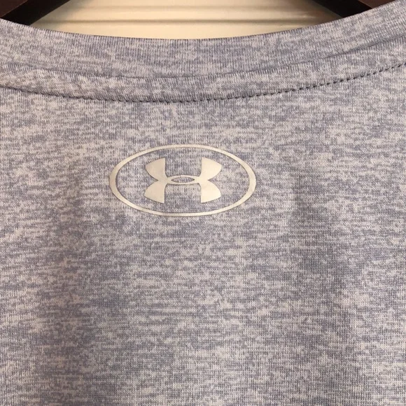 Women’s Under Armour V-Neck T-Shirt Size XS - Picture 8 of 8